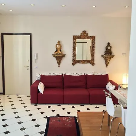 Piazza San Marco Apartment *